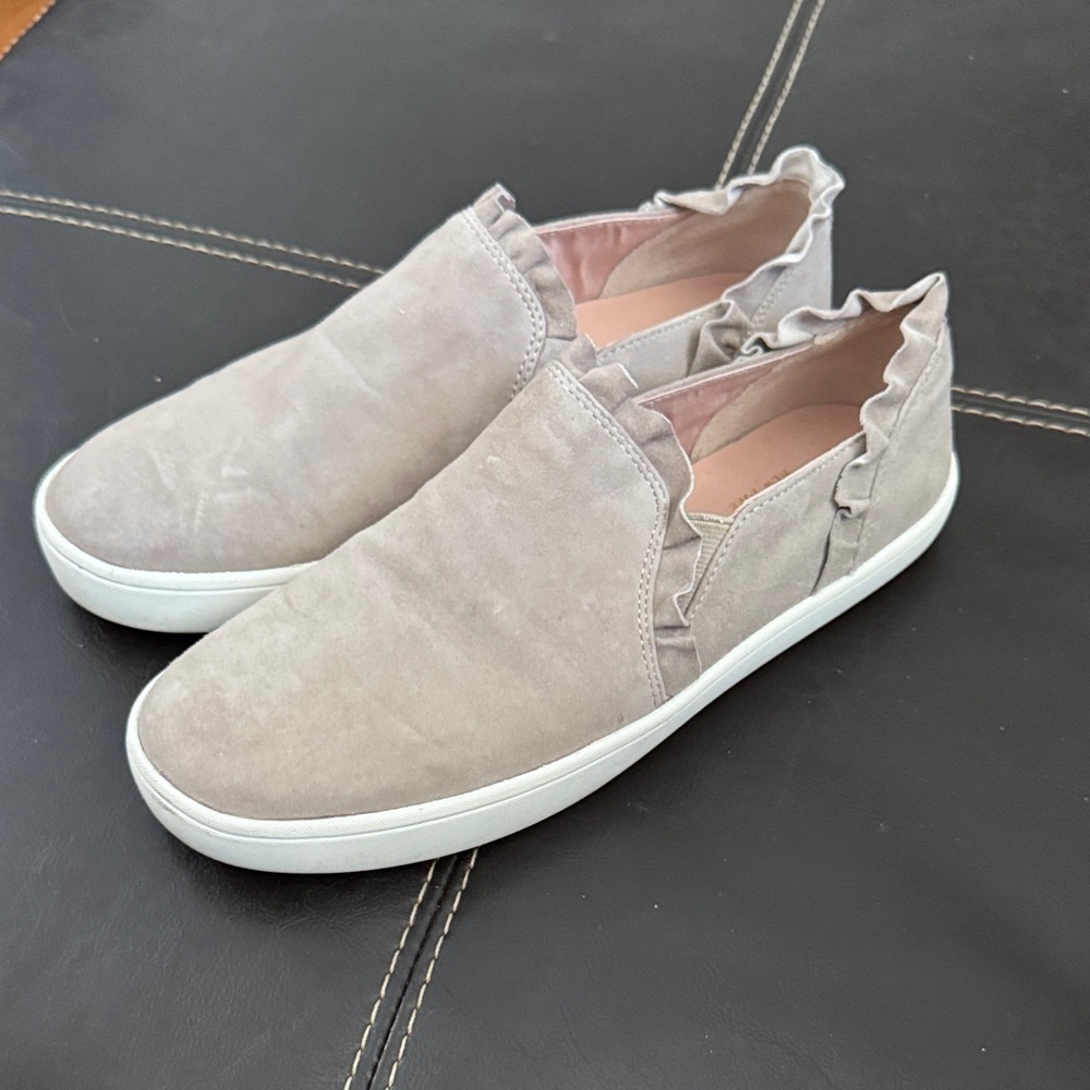 Kate Spade Tan Ruffled Slip-On Sneakers